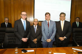 Recondução: Foto Georges Seigneur com Autoridades