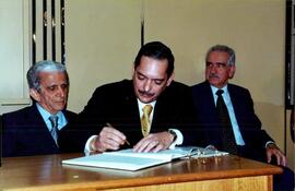 Foto Assinatura do Temo de Posse